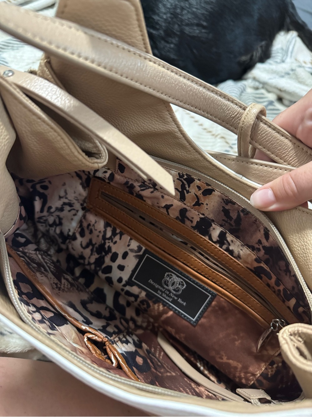 Sharif Cream Shoulder Bag with Multicolor Floral & Bird Embroidery - Picture 4 of 8